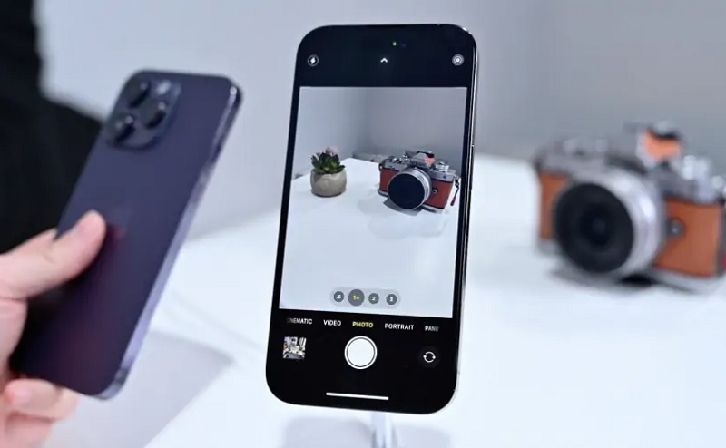 iPhone 14 Pro Max sở hữu hệ thống camera Pro với cảm biến chính 48MP