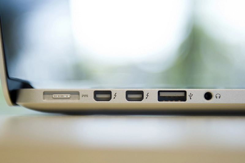 cách test macbook cũ qua các cổng kết nối