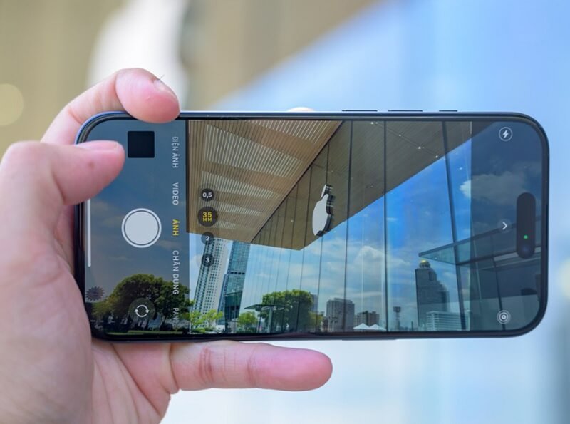 Hệ thống camera là một trong những điểm mạnh nổi bật của iPhone 15 Pro