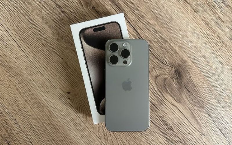 Có nên mua iPhone 15 Pro 512GB cũ không?