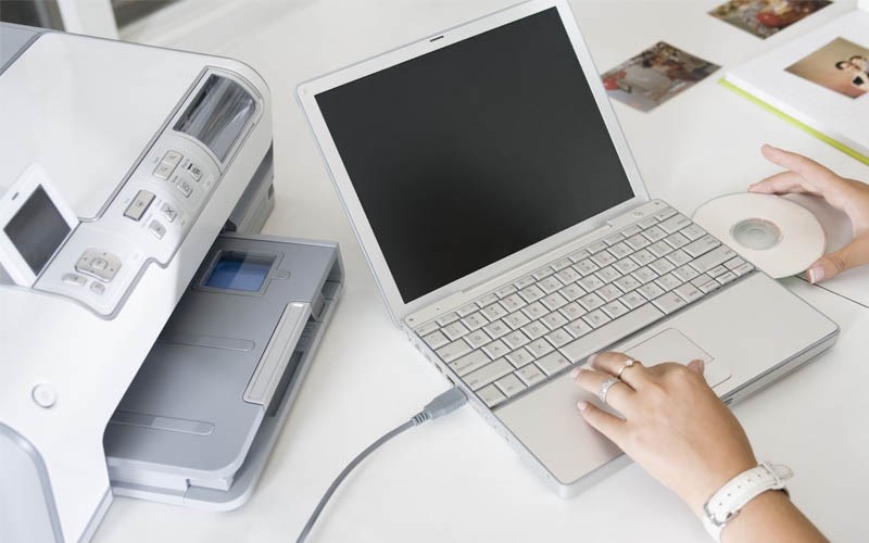 Cài đặt máy in trước khi kết nối qua mạng có dây