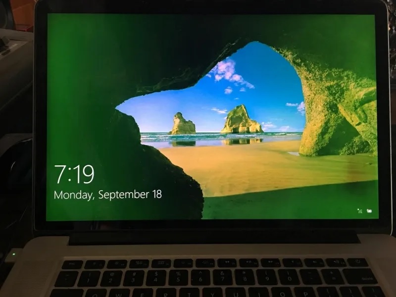 Các lỗi thường gặp và cách khắc phục lỗi màn hình Macbook pro 2017 bị loang ố vàng ám xanh