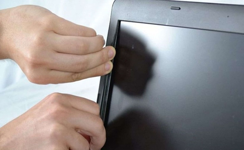 Nguyên nhân màn hình Macbook bị hở sáng