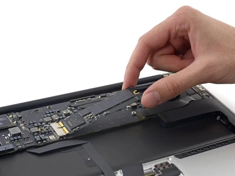 Những lưu ý khi thay ssd cho Macbook Pro, Macbook Air