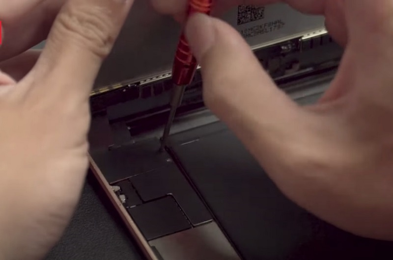 Sửa lỗi iPad mini 4 bị sọc màn hình do phần cứng