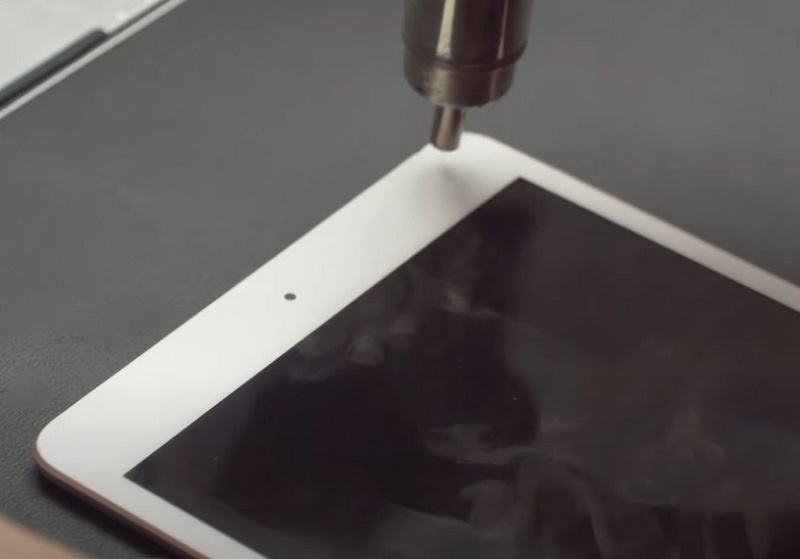 Sửa lỗi iPad mini 4 bị sọc màn hình do phần cứng