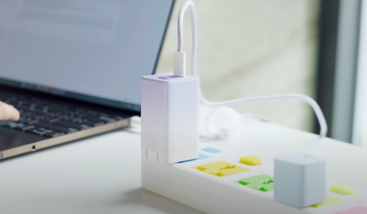 Sử dụng dụng sạc iphone chính hãng