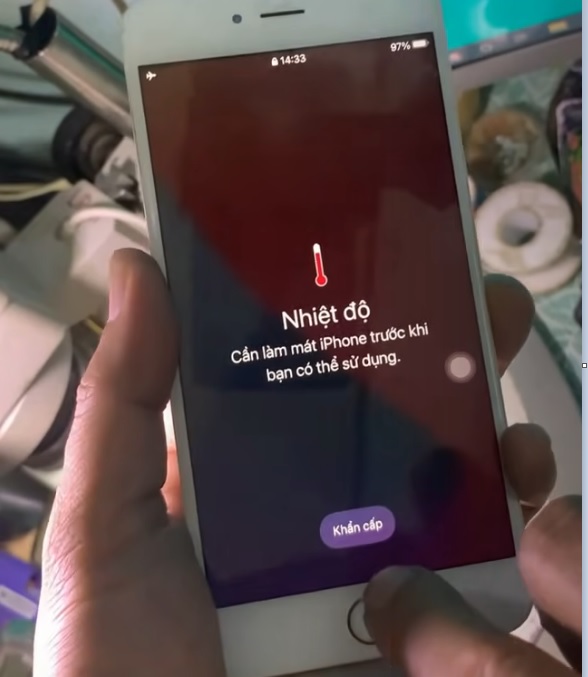 Cảnh báo nhiệt độ trên iPhone là gì?