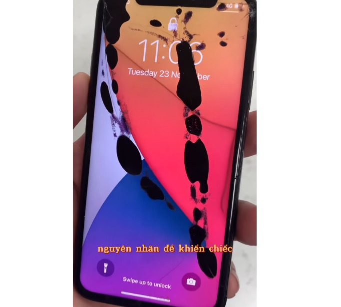 Nguyên nhân chảy mực màn hình iPhone X