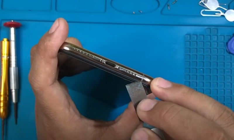 Cách khắc phục màn hình iPhone bị phản quang