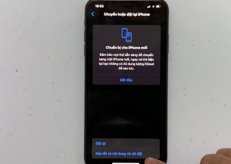 Khôi phục cài đặt gốc sửa lỗi màn hình iPhone bị giật