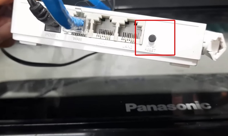 Khắc phục điện thoại không kết nối được Wifi bằng cách Reset Router Wifi