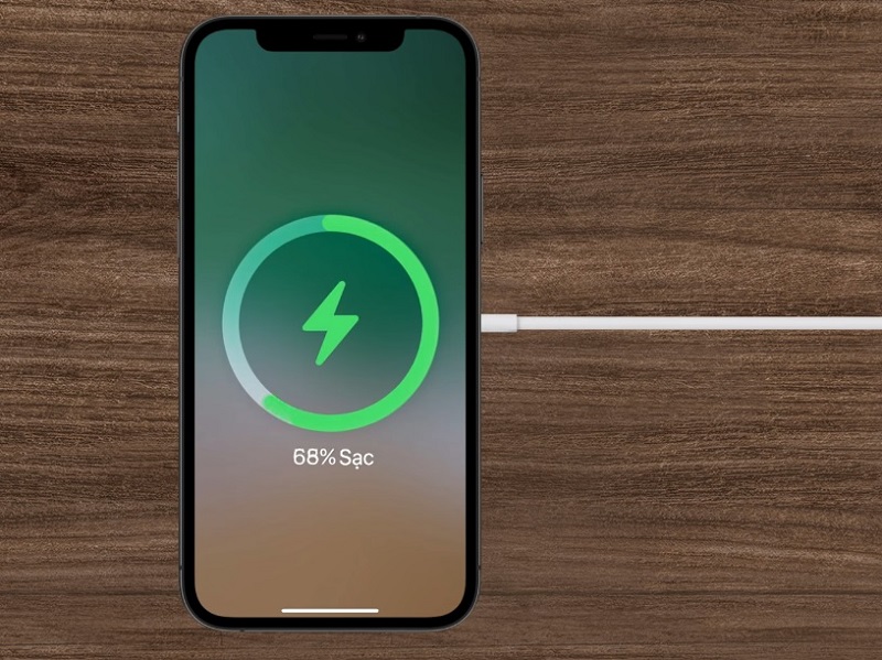 Nguyên nhân pin iPhone bị chai khi sạc điện thoại iPhone qua đêm