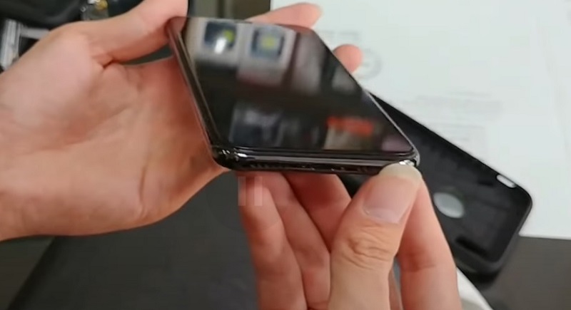 Nguyên nhân iPhone X liệt cảm ứng do miếng dán cường lực