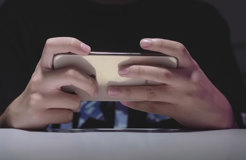 Vì sao iPhone XS Max nhanh hết pin?