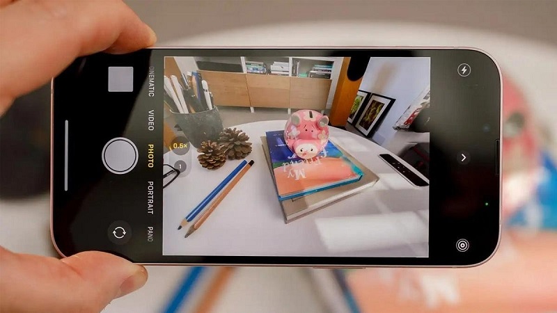 Nguyên nhân camera iPhone bị vàng do sử dụng iPhone thời gian dài 