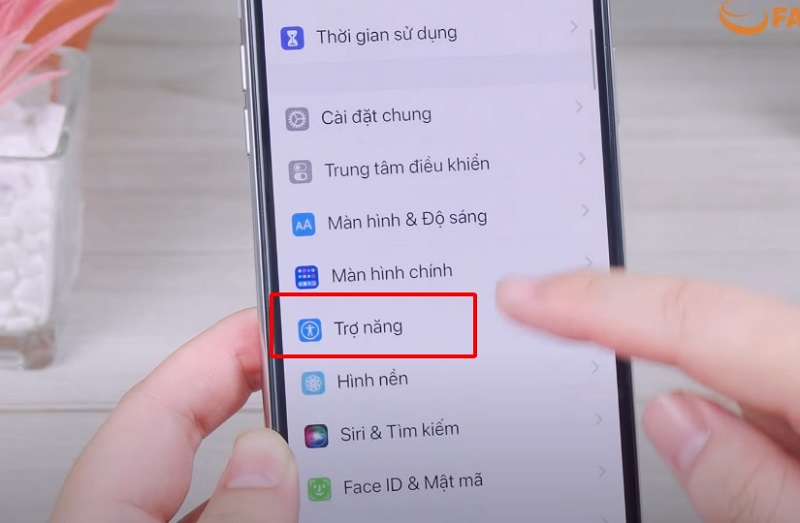 Khắc phục iPhone bị phóng to màn hình khóa bằng cách tắt chức năng thu phóng iPhone