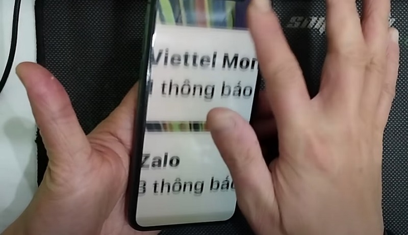 Nguyên nhân iPhone bị phóng to màn hình khóa
