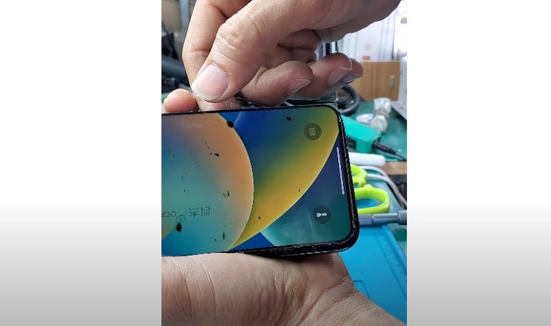 khắc phục iPhone XS Max bị lỗi màn hình đen, chấm mực, phản quang