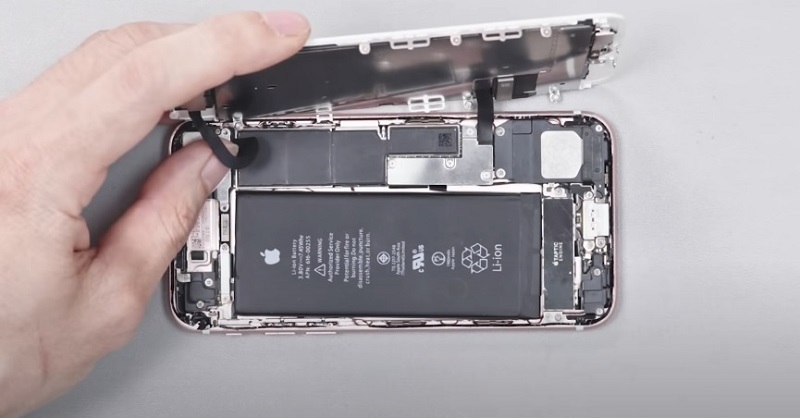 Những điều cần làm trước khi thay pin iPhone