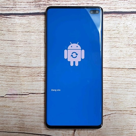 Khắc phục điện thoại Samsung sạc không vào pin bằng cách khôi phục cài đặt gốc