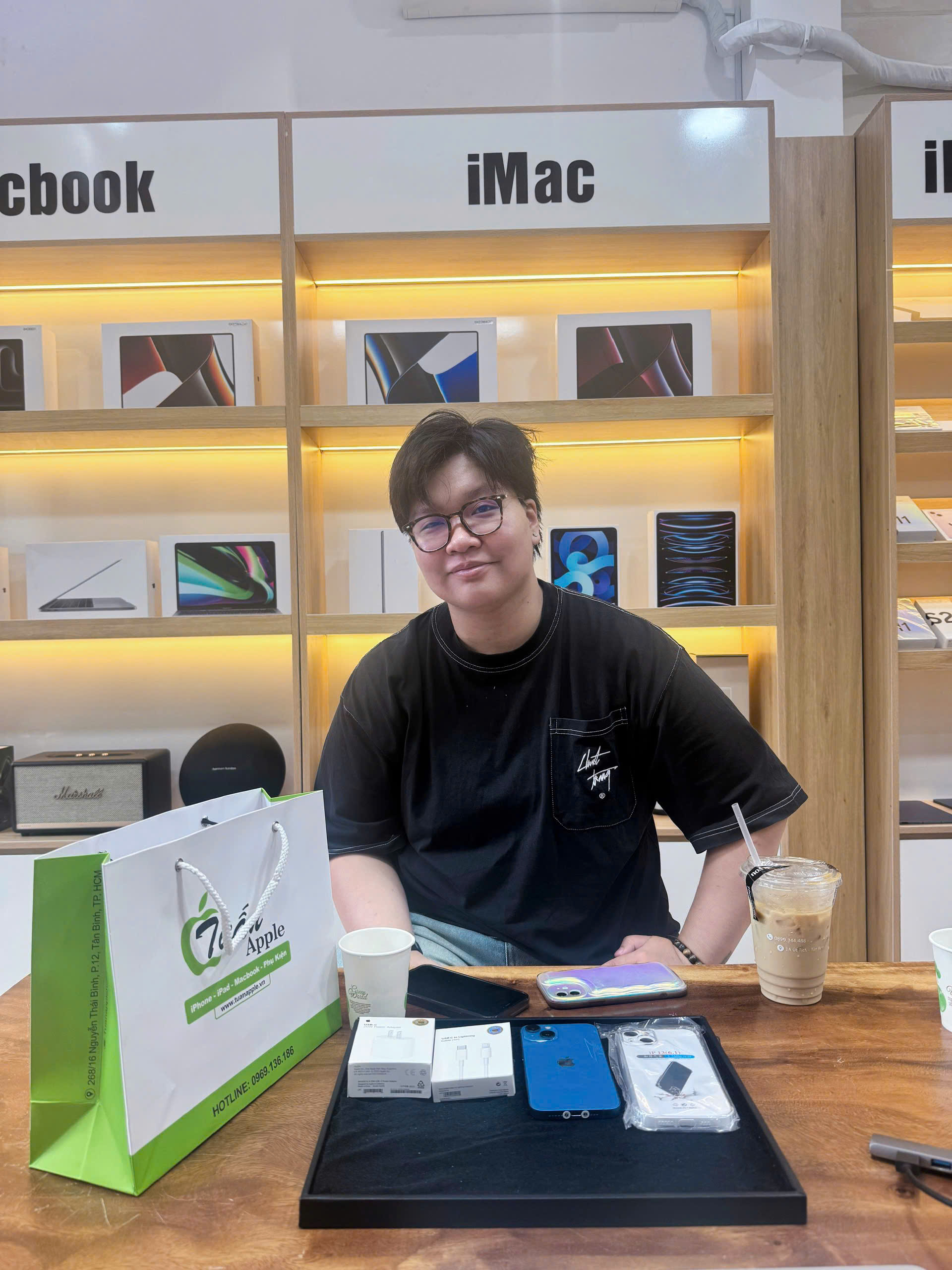 Khách hàng đã sử dụng dịch vụ thu mua iPhone cũ tại Tuấn Apple