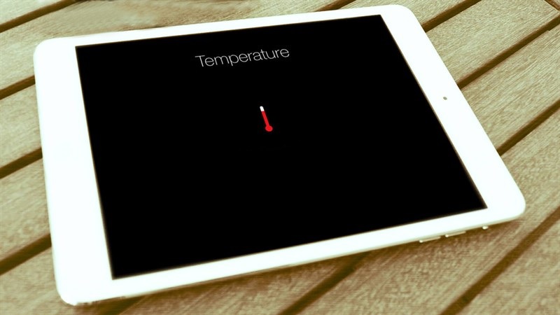 iPad chơi game bị văng