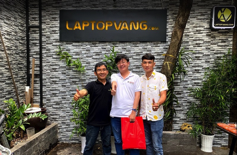 Mua Macbook ở đâu uy tín Laptop Vàng