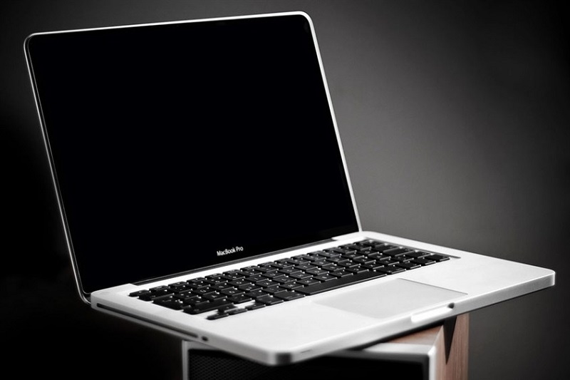 tắt màn hình Macbook