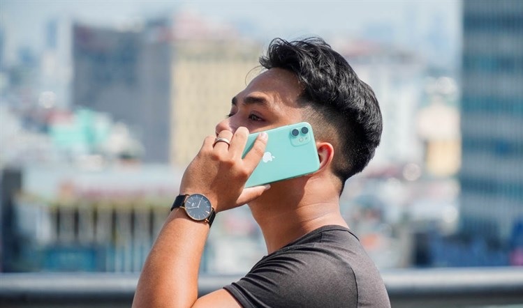 Lưu ý khi mua điện thoại trả góp ở tuổi 18