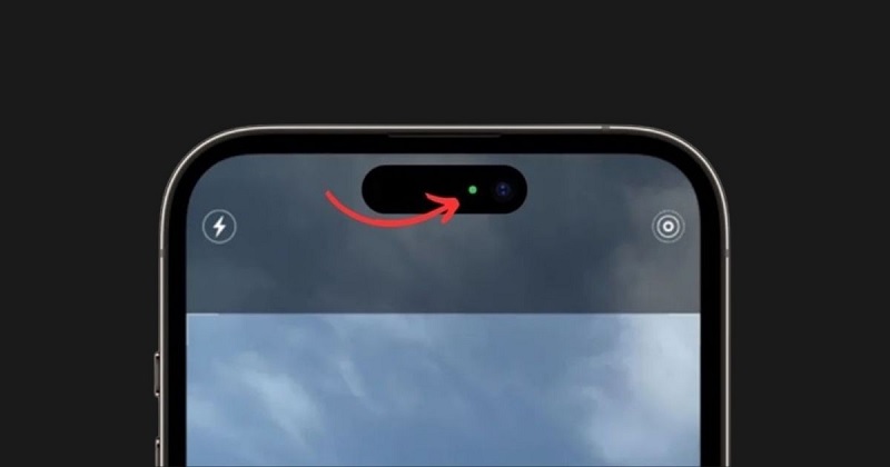 Nguyên nhân màn hình điện thoại bị chấm xanh