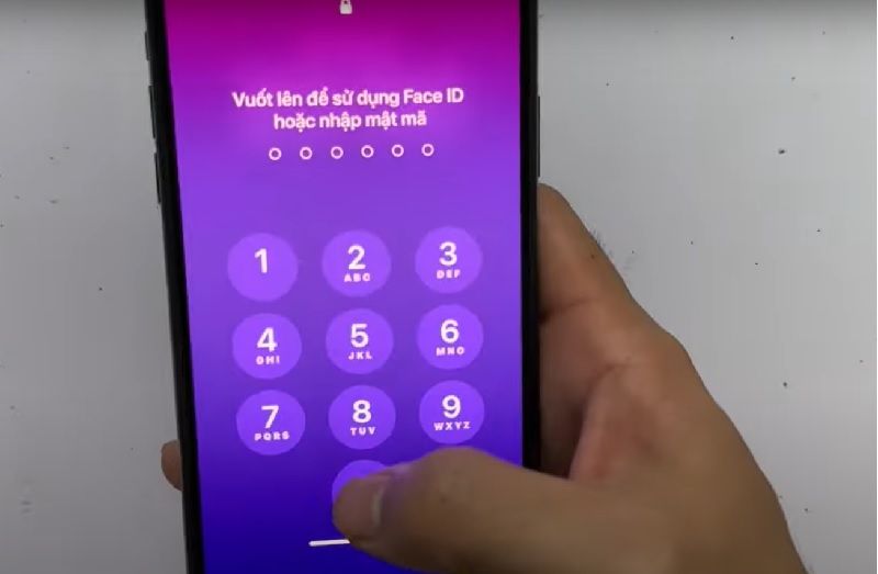 Thiết lập mật mã xong, bạn có thể dùng Face ID hoặc Touch ID để mở khóa iPhone.