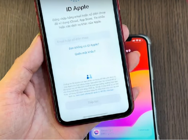 Vào Cài đặt, chọn tài khoản Apple ID ở đầu, sau đó truy cập mục iCloud bên trong.