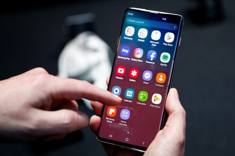 Vì sao xuất hiện quảng cáo trên màn hình khóa Samsung?