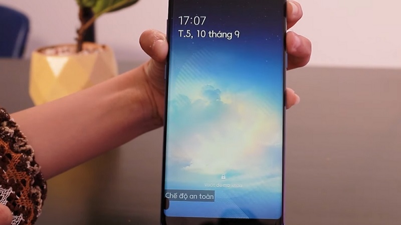 Cách khắc phục điện thoại Samsung bị đơ không tắt nguồn được