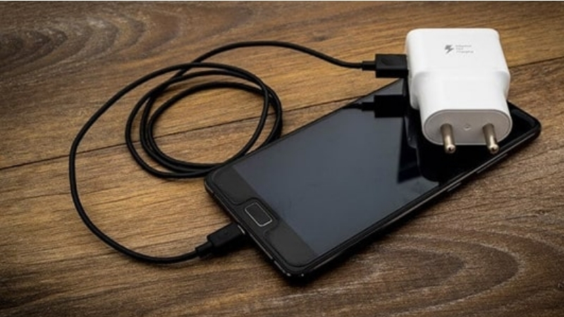 Cách khắc phục tình trạng điện thoại samsung bị nóng và nhanh hết pin​