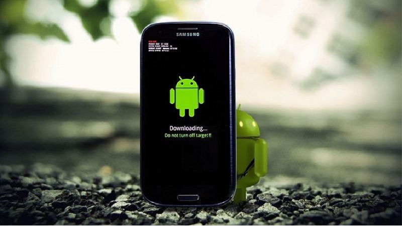 Cách khắc phục điện thoại Samsung bị rơi không lên màn hình