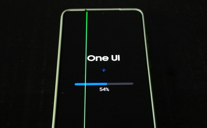 Nguyên nhân và cách khắc phục điện thoại Samsung bị sọc màn hình