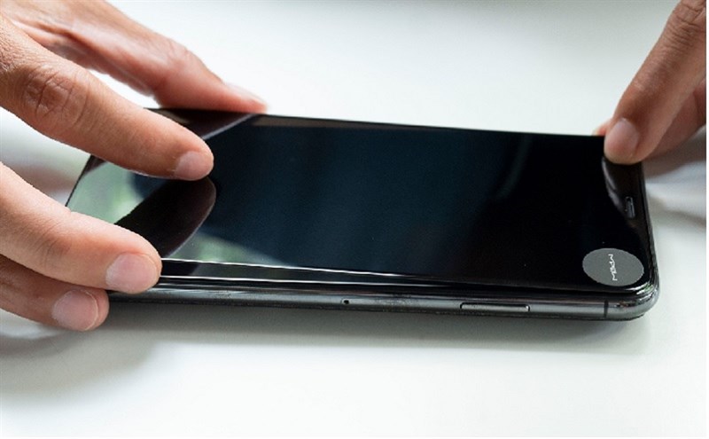 Cách hạn chế lỗi màn hình điện thoại bị sọc