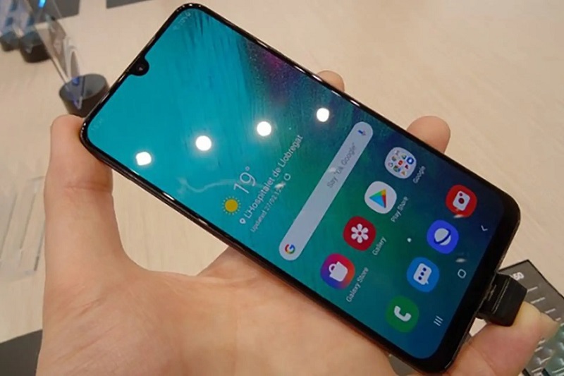 Lưu ý khi sửa màn hình điện thoại Samsung bị nhấp nháy, bị giật, chớp