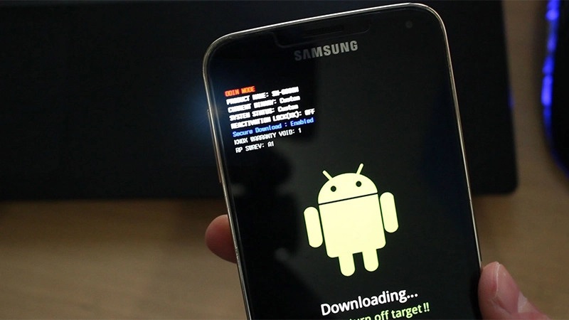 Cách sửa điện thoại Samsung bị treo logo