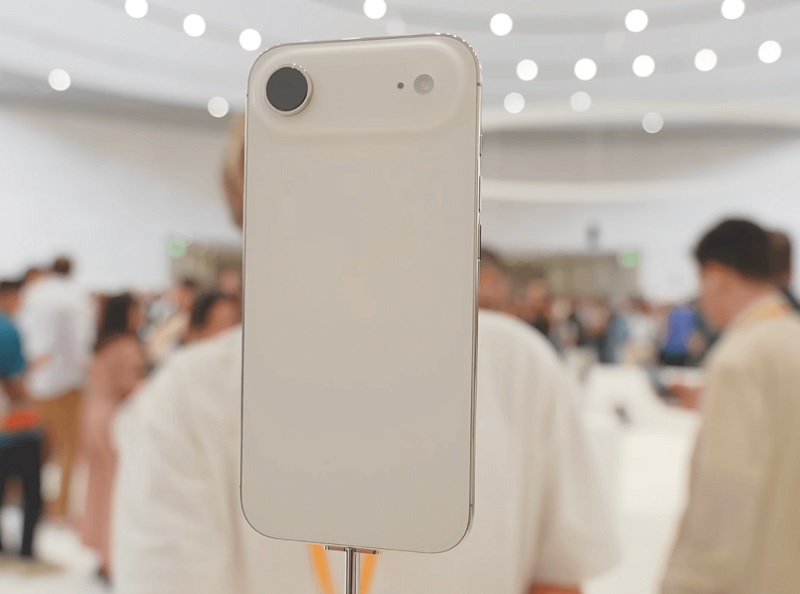 iPhone Air màu Vàng Nhạt (Light Gold)