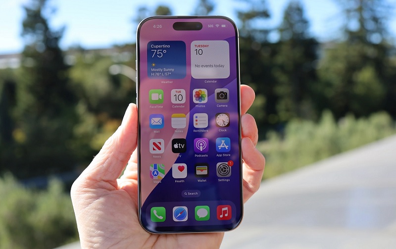 So sánh iPhone 17 vs iPhone 17 Pro qua màn hình 