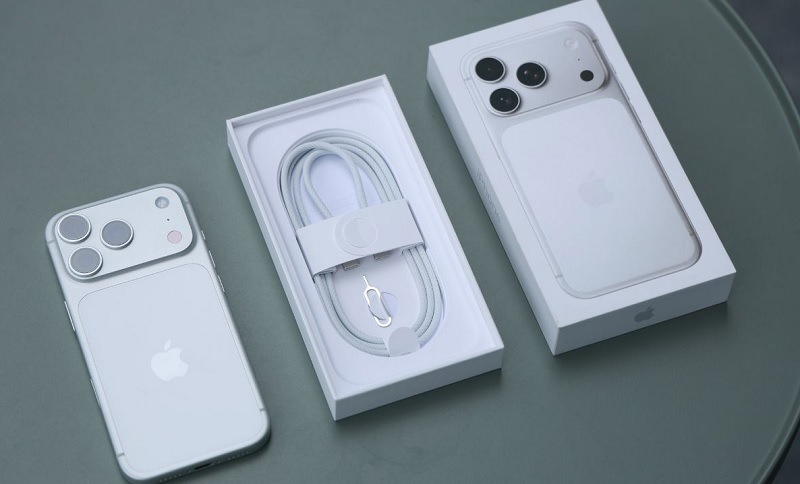 iPhone 17, iPhone Air sạc bao nhiêu W?