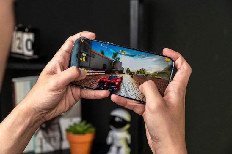 So sánh iPhone 17 và 16 Pro Max qua khả năng chơi game