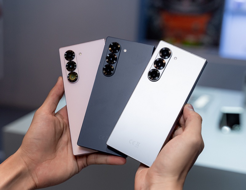 So sánh iPhone 17 vs Galaxy Z Fold 6