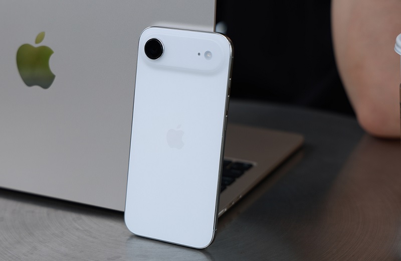 Vỏ iPhone Air làm bằng chất liệu gì?