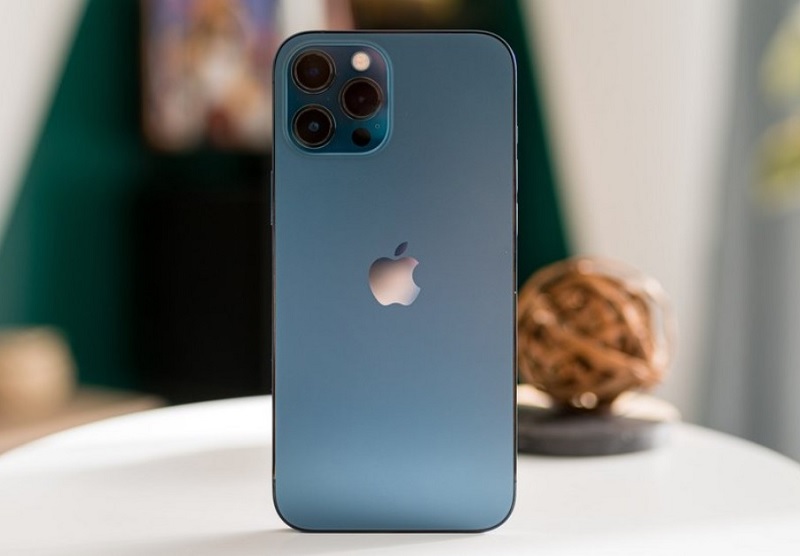 So sánh iPhone 17 Pro và iPhone 12 Pro qua pin và thời gian sử dụng