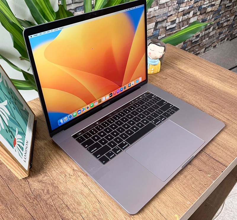 Macbook 15 inch cũ