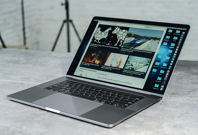 Đánh giá chi tiết Macbook Pro intel cũ